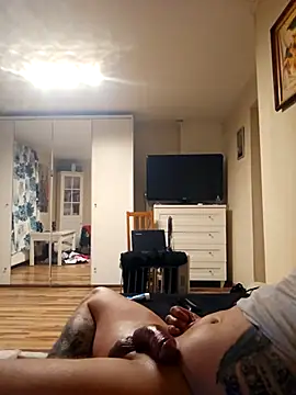 Snapshot of Czarnykonik7111 chatting on April 21, 2026, 12:56 am Czarnykonik7111 online show from April 21, 2026, 12:56 am