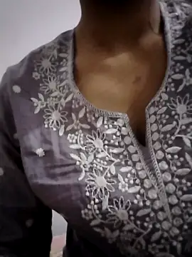 Tasty Cherry online show from April 7, 2026, 9:05 pm