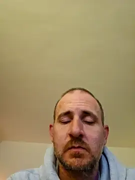 dufatcock online show from April 16, 2026, 3:07 am