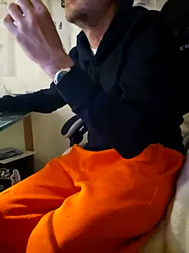 dufatcock online show from April 25, 2026, 3:53 am