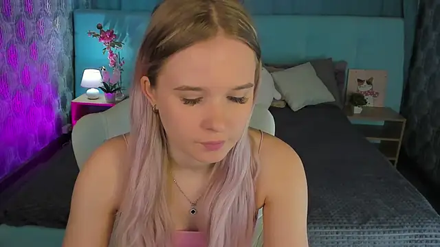 Snapshot of Alice_Pleasance chatting on April 25, 2026, 9:01 am Alice Pleasance online show from April 25, 2026, 9:01 am