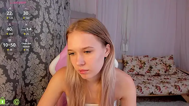 Snapshot of Alice_Pleasance chatting on July 20, 2026, 12:51 am Alice Pleasance online show from July 20, 2026, 12:51 am