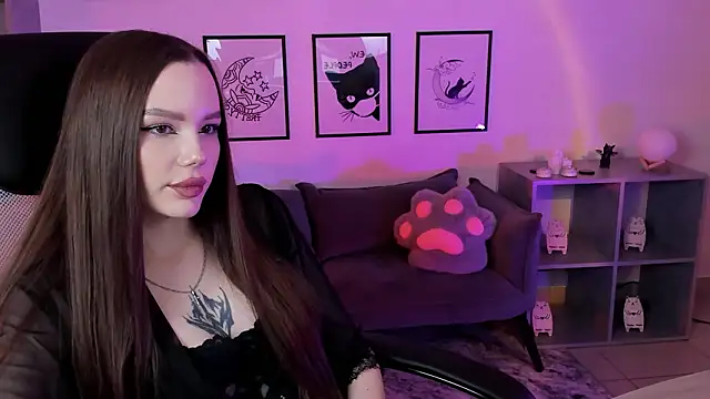 Bella  Hunters online show from March 12, 2026, 2:21 pm