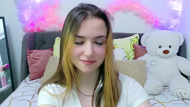 Snapshot of LeenMoonie chatting on March 21, 2026, 10:57 pm LeenMoonie online show from March 21, 2026, 10:57 pm