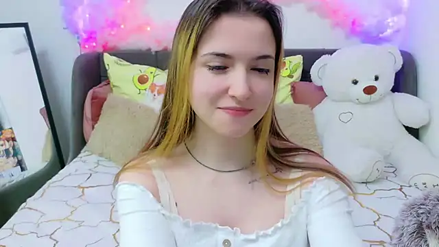 Snapshot of LeenMoonie chatting on April 2, 2026, 9:54 pm LeenMoonie online show from April 2, 2026, 9:54 pm