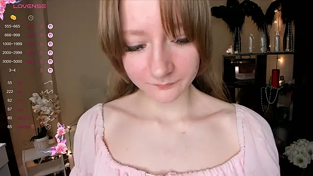 MalloryGray online show from April 18, 2026, 2:52 pm