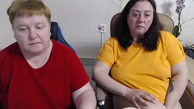 Snapshot of Lindy-Jeanie chatting on May 7, 2026, 8:01 pm Lindy-Jeanie online show from May 7, 2026, 8:01 pm
