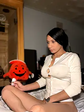 Snapshot of FerrariFrench chatting on October 22, 2025, 6:35 am FerrariFrench online show from October 22, 2025, 6:35 am