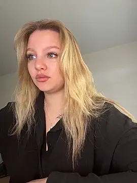 bettyloveu online show from April 20, 2026, 4:15 am