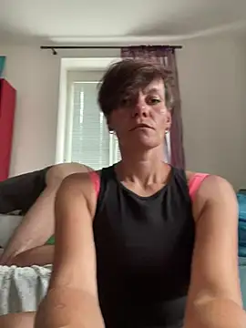 DtPORNBITCH online show from June 9, 2026, 11:55 am