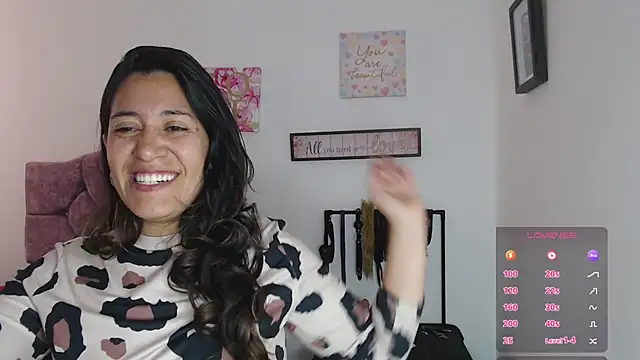 violeta scott online show from August 4, 2026, 4:11 pm