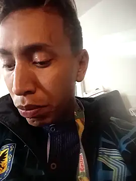 Elaris Vyxoria  online show from March 19, 2026, 2:22 am