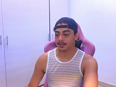 Snapshot of Cute-Curls chatting on March 14, 2026, 1:11 am Cute-Curls online show from March 14, 2026, 1:11 am