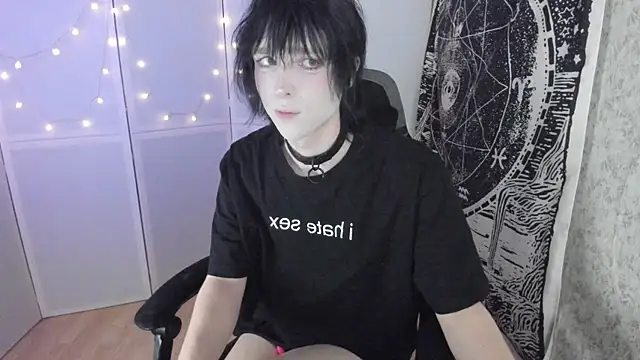 Snapshot of Simochka_w chatting on August 4, 2026, 7:29 pm Simochka w online show from August 4, 2026, 7:29 pm
