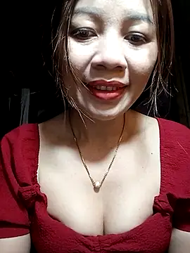 Snapshot of Yiyi102300 chatting on March 27, 2026, 1:56 pm Yiyi102300 online show from March 27, 2026, 1:56 pm