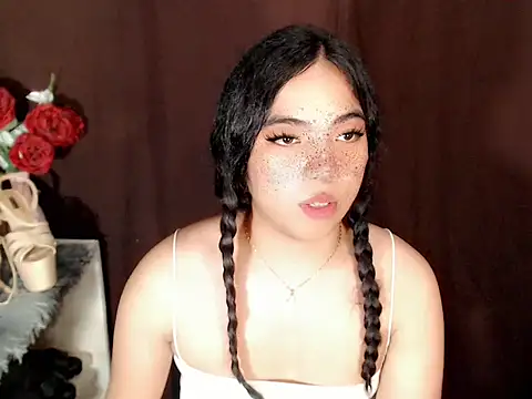 Snapshot of xLinda_Walkerx chatting on June 10, 2026, 5:03 pm xLinda Walkerx online show from June 10, 2026, 5:03 pm