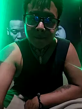 renzohottt online show from March 13, 2026, 6:35 pm