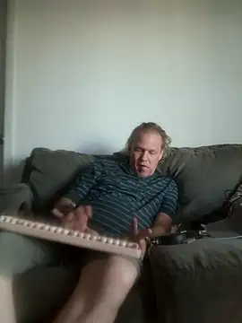 Snapshot of yourMasterisBored chatting on May 15, 2026, 1:14 am yourMasterisBored online show from May 15, 2026, 1:14 am