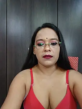 hornyrosy321 online show from May 17, 2026, 5:24 pm