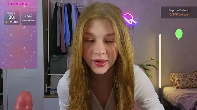 GoldenSunBunny online show from April 2, 2026, 4:52 am