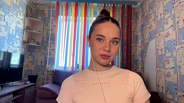 Snapshot of Miss_Blessnyth chatting on May 22, 2026, 6:11 am Miss Blessnyth online show from May 22, 2026, 6:11 am