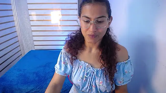 kiara valmont online show from March 14, 2026, 10:16 pm