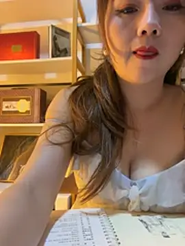 Xiaoxiao-y online show from August 9, 2026, 4:57 pm