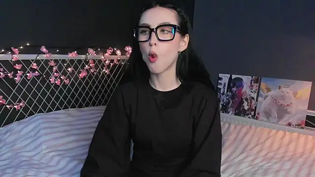 lizaa breeze online show from April 12, 2026, 5:27 pm