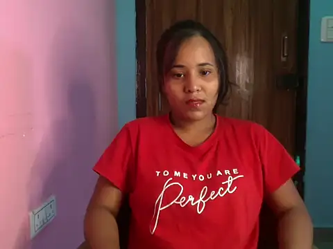 ezabela  online show from March 15, 2026, 6:42 am