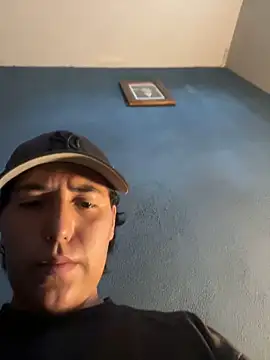 Snapshot of amartinezszz chatting on June 12, 2026, 11:46 pm amartinezszz online show from June 12, 2026, 11:46 pm