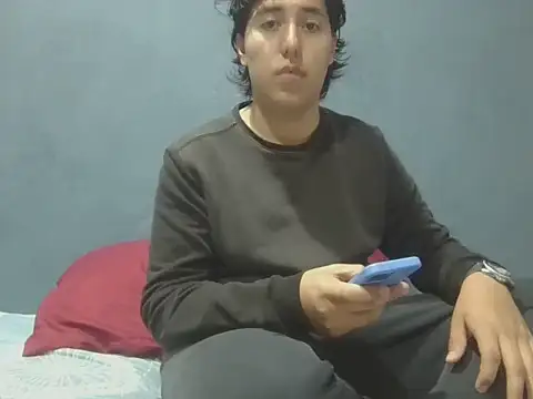 Snapshot of amartinezszz chatting on June 24, 2026, 3:16 am amartinezszz online show from June 24, 2026, 3:16 am