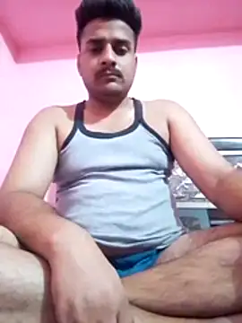 Decentlover67 online show from May 15, 2026, 3:54 pm
