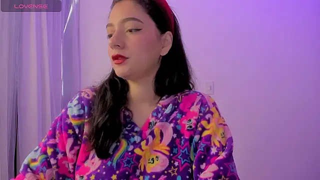 KittyFeet1 online show from April 15, 2026, 5:28 pm