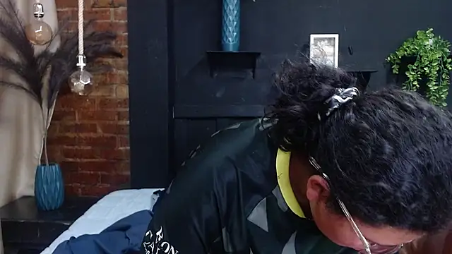 naughtycouplex  online show from March 20, 2026, 12:11 am