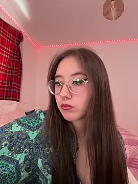 evelynnMiss online show from June 15, 2026, 1:55 pm