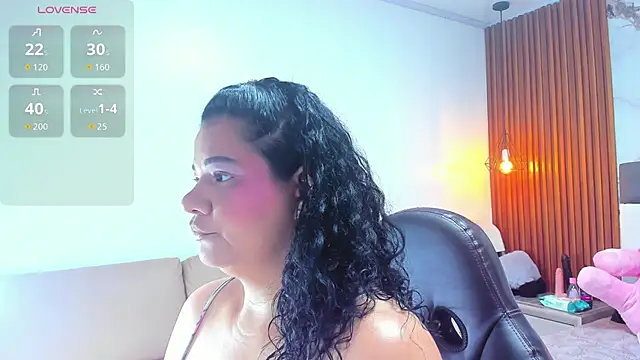 Snapshot of MAYTE1096 chatting on July 9, 2026, 7:24 pm MAYTE1096 online show from July 9, 2026, 7:24 pm