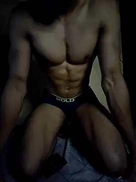 Snapshot of RippedGuy chatting on April 16, 2026, 9:39 pm RippedGuy online show from April 16, 2026, 9:39 pm