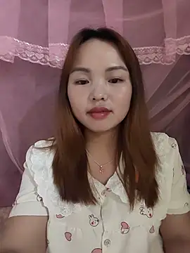 Snapshot of Mina_xYx chatting on June 11, 2026, 4:48 pm Mina xYx online show from June 11, 2026, 4:48 pm