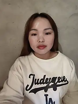 Snapshot of Mina_xYx chatting on May 23, 2026, 2:38 pm Mina xYx online show from May 23, 2026, 2:38 pm