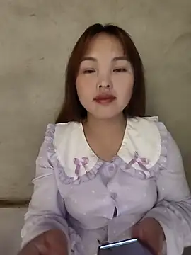 Snapshot of Mina_xYx chatting on May 13, 2026, 4:47 pm Mina xYx online show from May 13, 2026, 4:47 pm