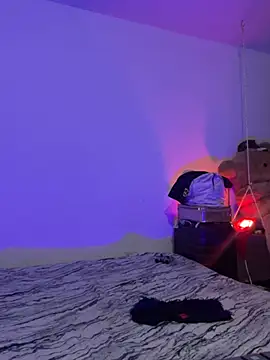 Snapshot of Peneloperain_ chatting on March 22, 2026, 4:27 am Peneloperain online show from March 22, 2026, 4:27 am