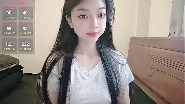 oblakitty  online show from May 1, 2026, 12:37 am