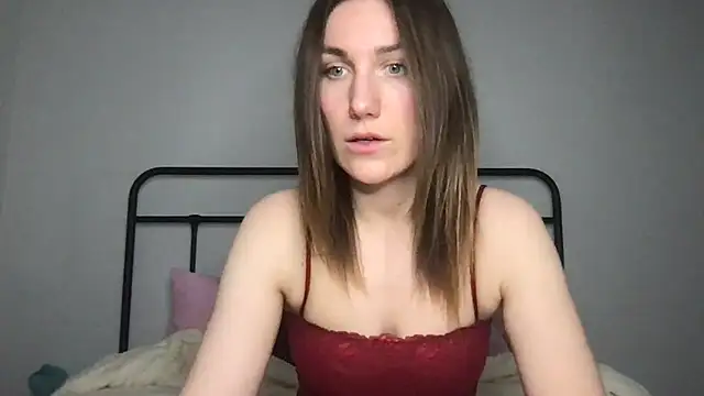 Snapshot of Juliadaheim chatting on April 2, 2026, 6:03 pm Juliadaheim online show from April 2, 2026, 6:03 pm