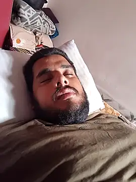 Snapshot of shubham19988 chatting on March 31, 2026, 5:31 am shubham19988 online show from March 31, 2026, 5:31 am