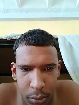 Snapshot of Ron_0101 chatting on May 15, 2026, 2:37 pm Ron 0101 online show from May 15, 2026, 2:37 pm