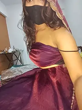 Candyy crushh online show from August 3, 2026, 4:13 pm