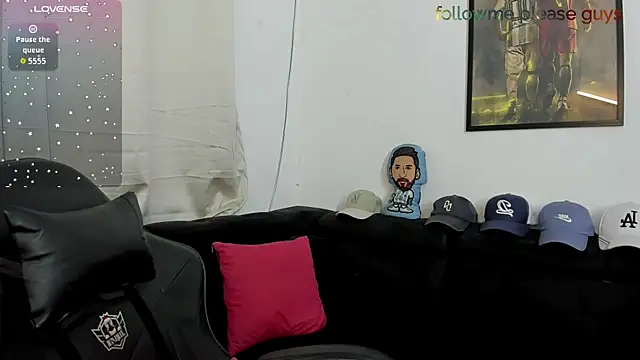 Snapshot of sweetlatinoboy chatting on May 21, 2026, 11:29 am sweetlatinoboy online show from May 21, 2026, 11:29 am