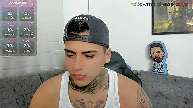 sweetlatinoboy online show from June 26, 2026, 9:15 am