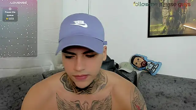 Snapshot of sweetlatinoboy chatting on June 8, 2026, 11:05 pm sweetlatinoboy online show from June 8, 2026, 11:05 pm
