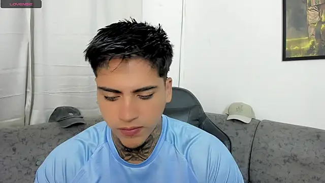 sweetlatinoboy online show from August 2, 2026, 9:40 am